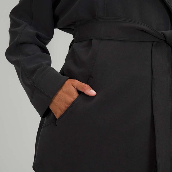 Lululemon Softstreme Belted Wrap Black Size M/L - Picture 3 of 13
